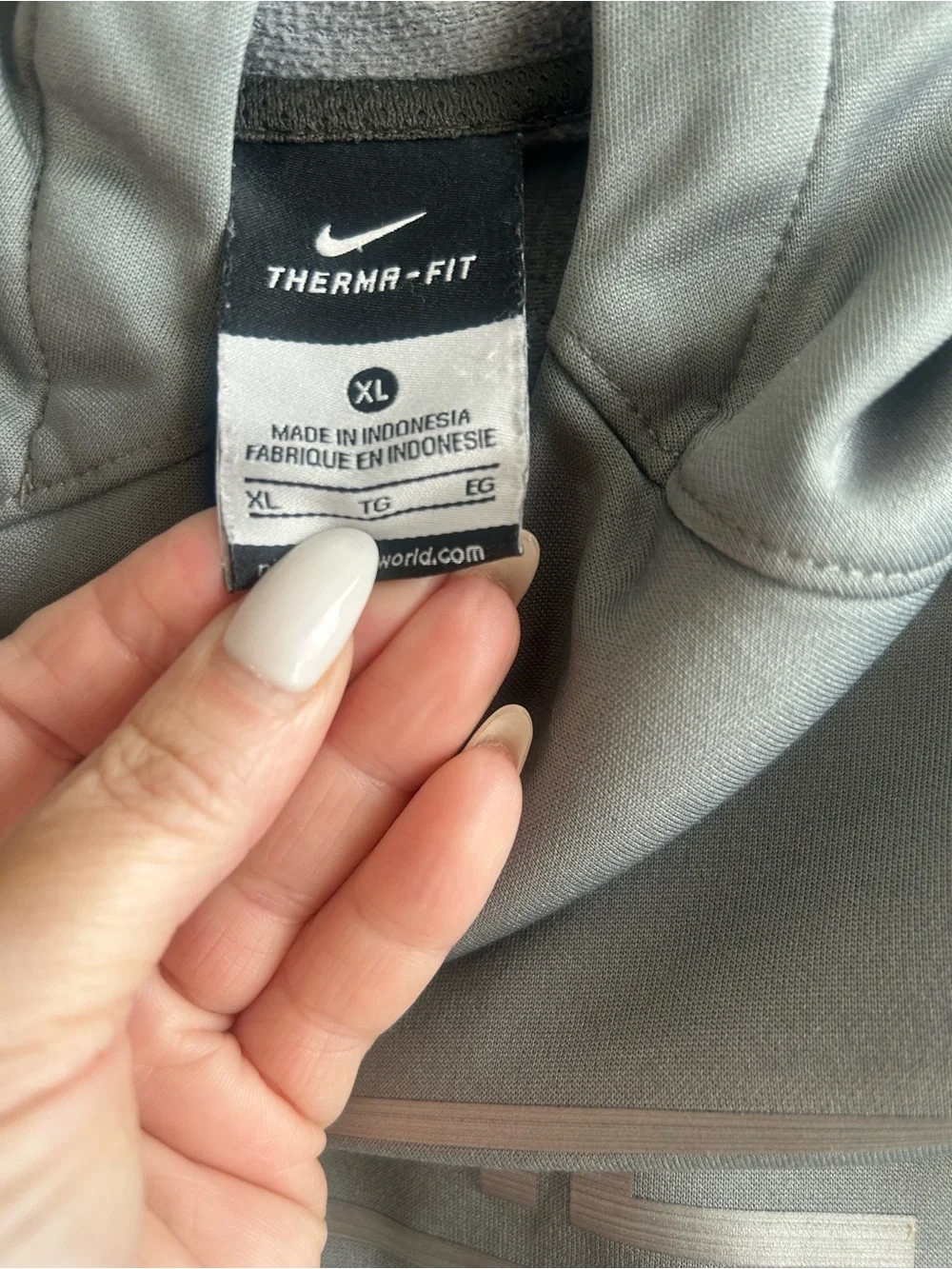 Nike Gray Elite Pullover Hoodie with Dark Accents